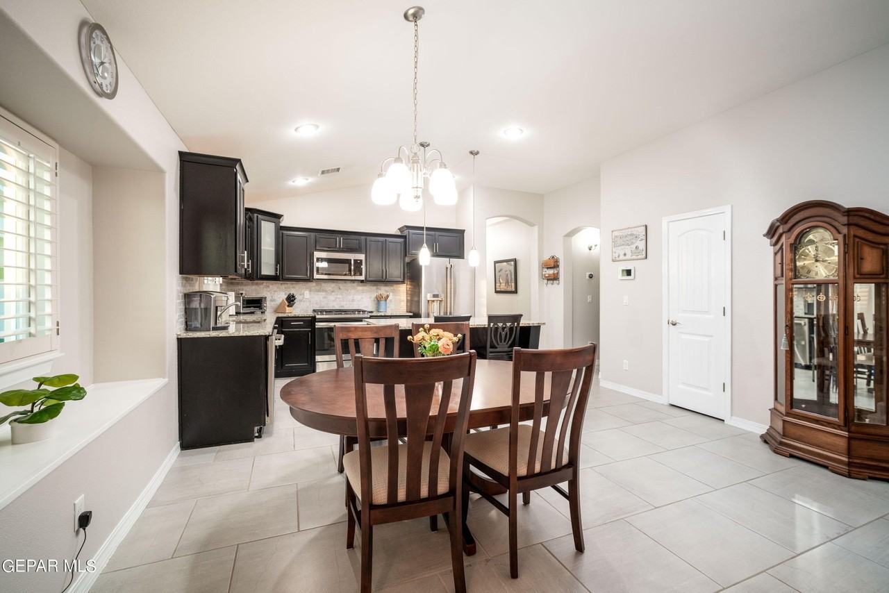 11364 Bullseye St - Photo 5 of 22