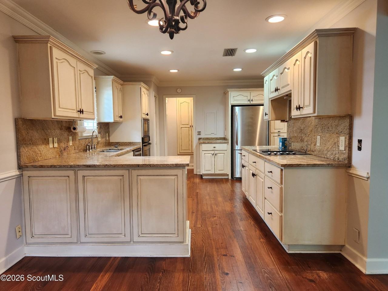 103 Mews Cir - Photo 6 of 21
