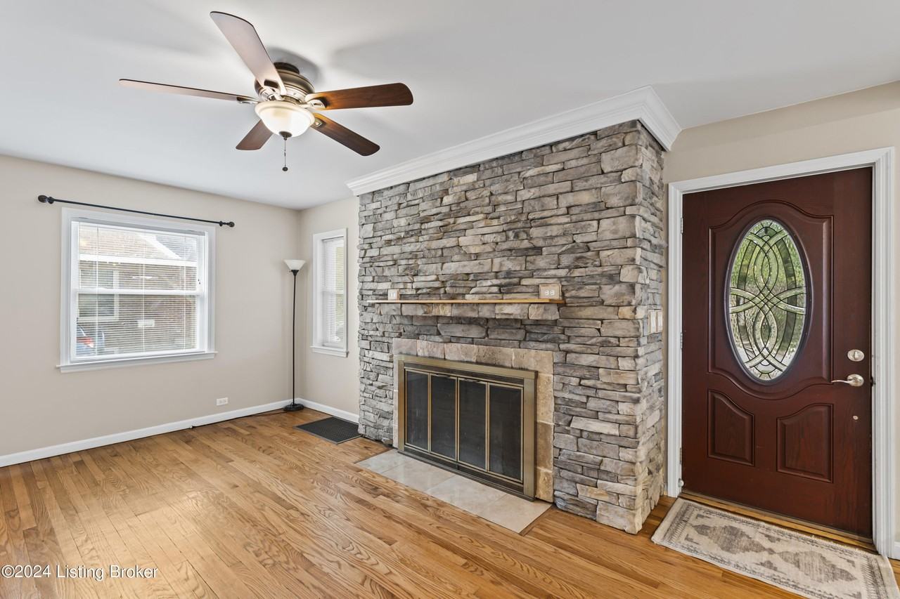 3810 Norbourne Blvd - Photo 6 of 46