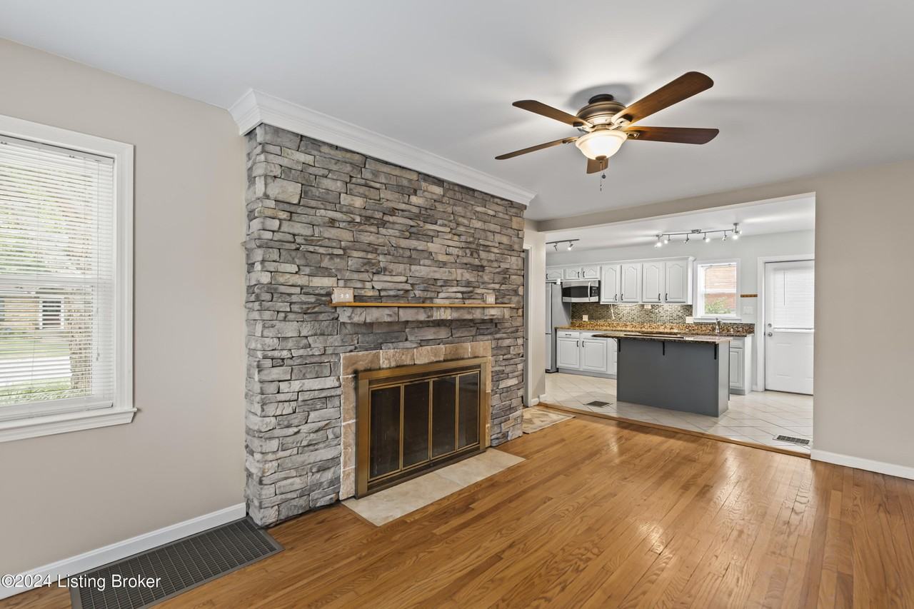 3810 Norbourne Blvd - Photo 7 of 46