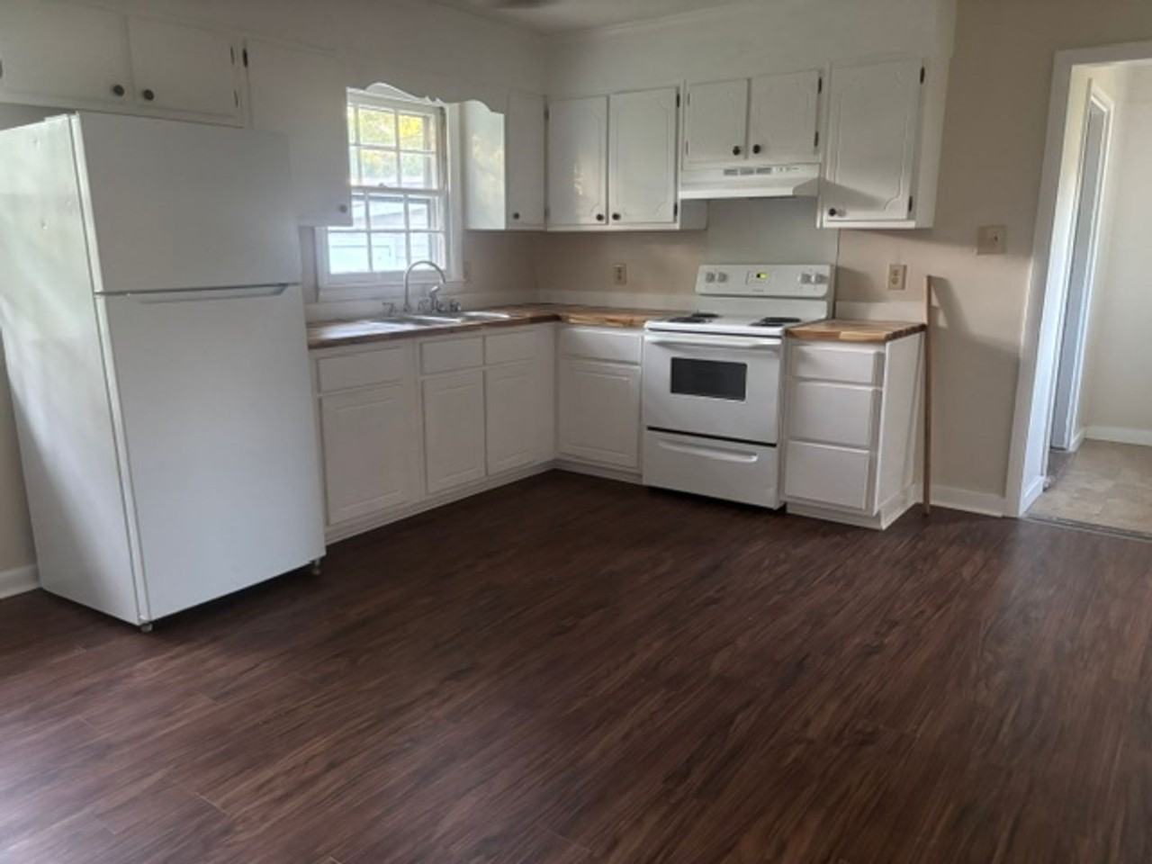 312 Woodhaven Dr - Photo 3 of 14