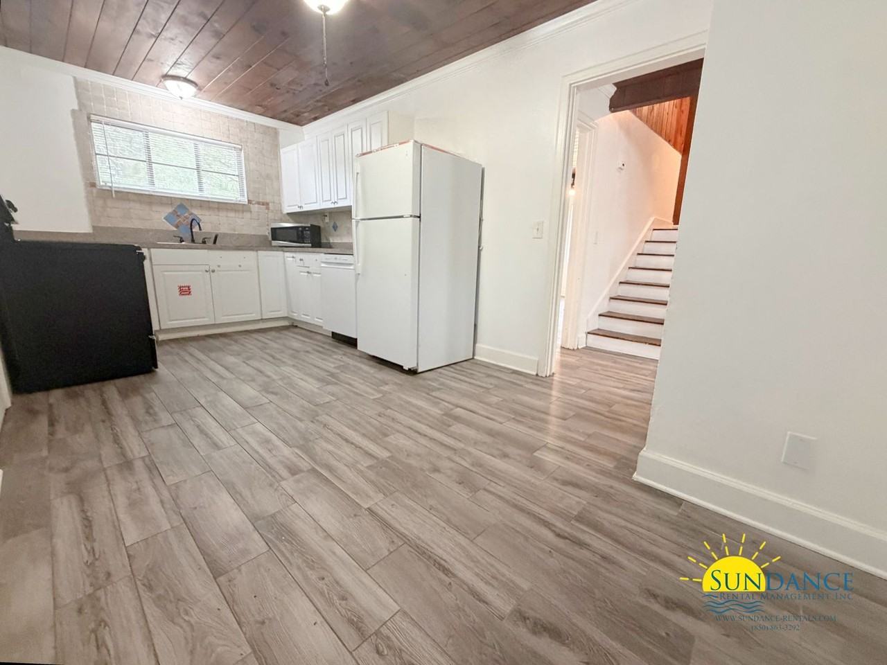 255 Brooks St Se - Photo 4 of 18
