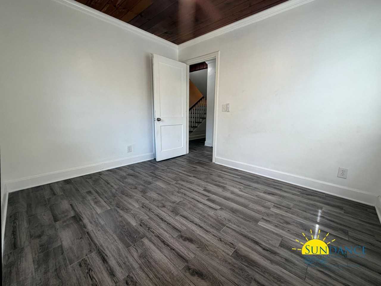 255 Brooks St Se - Photo 7 of 18