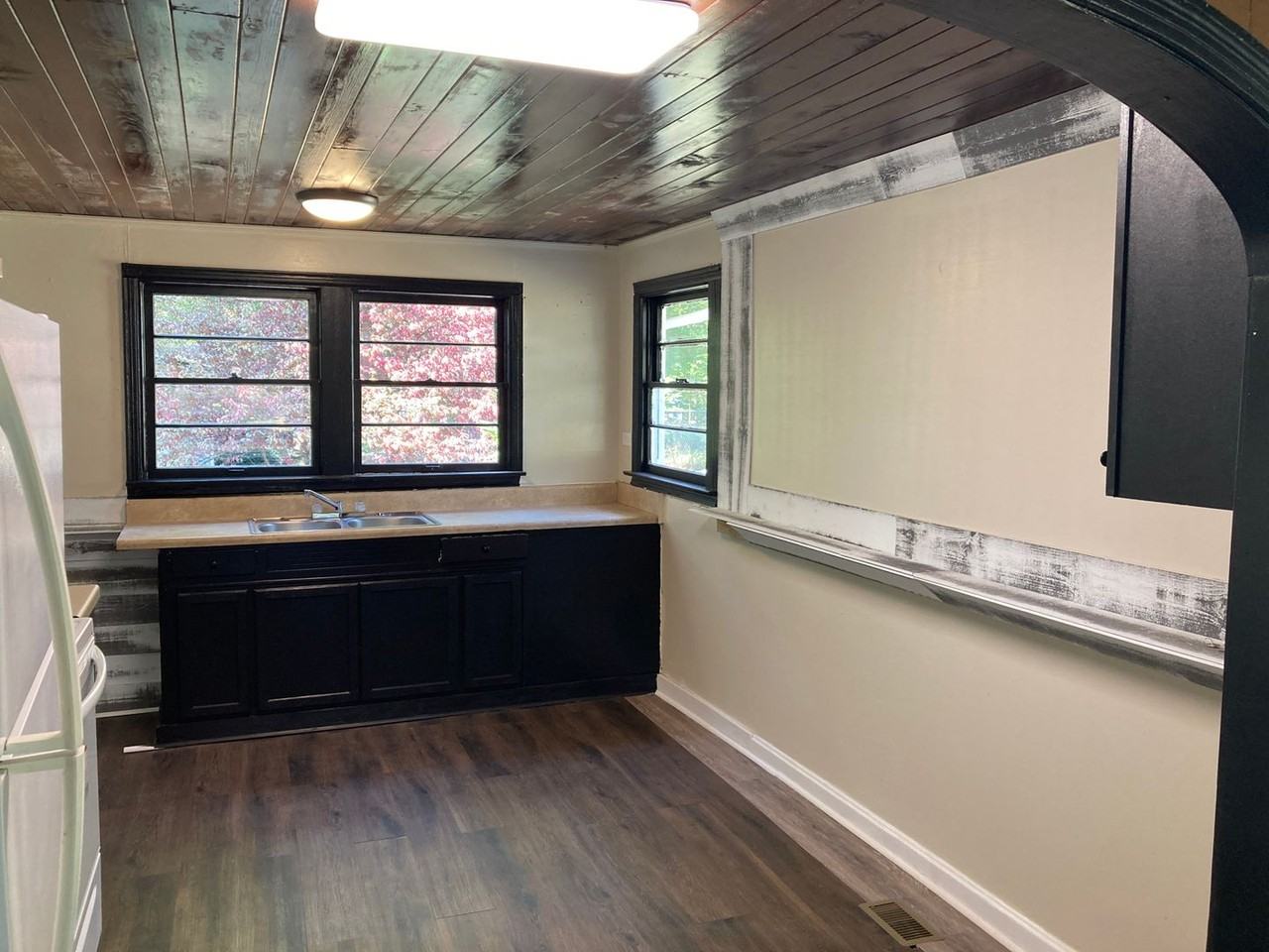 245 1st Avenue Pinecrest - Photo 2 of 10