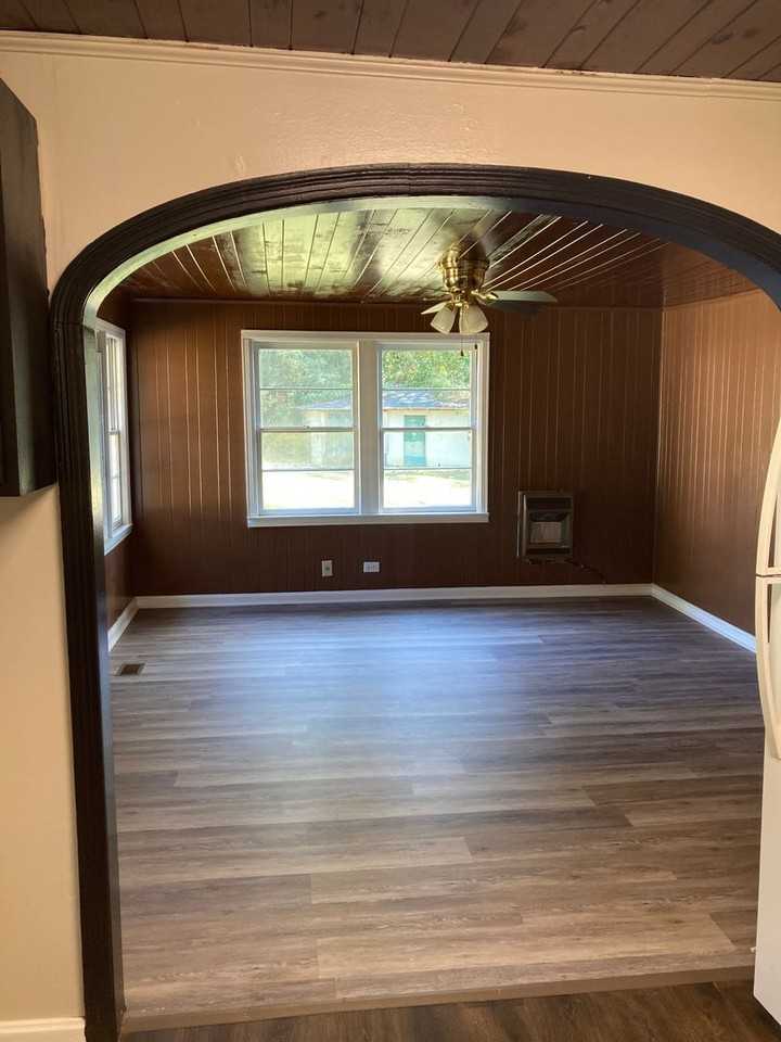245 1st Avenue Pinecrest - Photo 4 of 10