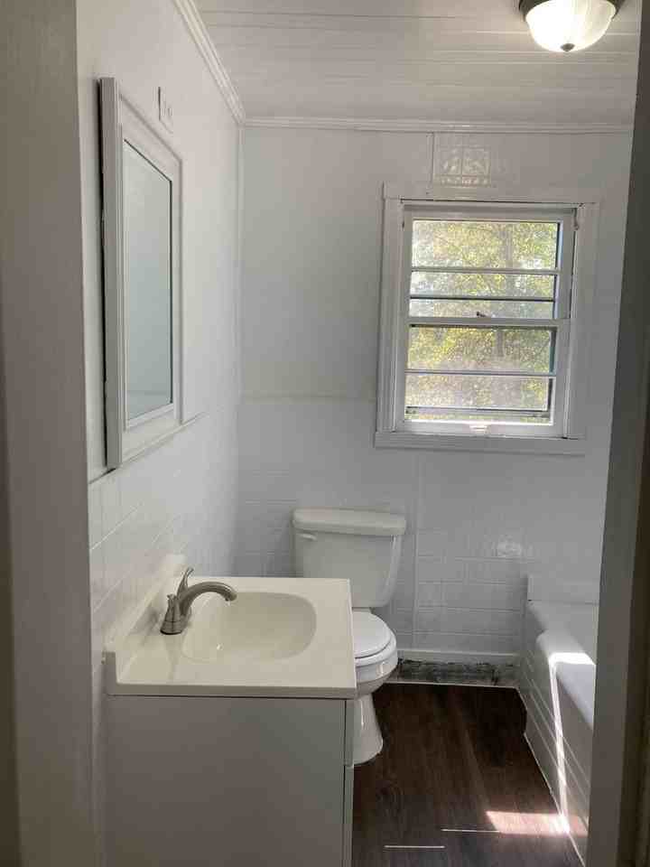 245 1st Avenue Pinecrest - Photo 6 of 10