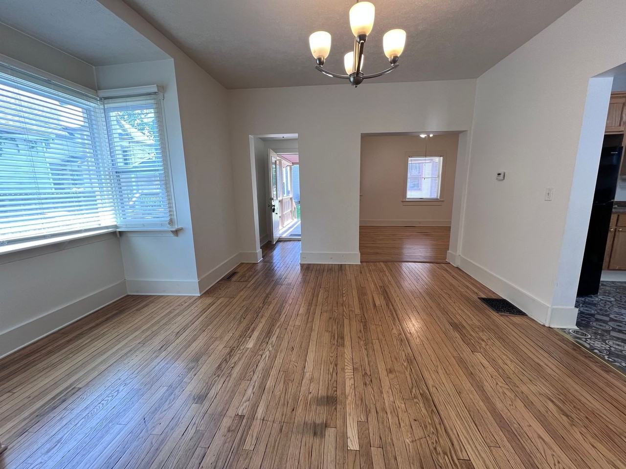 724 Fairview Ave Ne - Photo 2 of 22