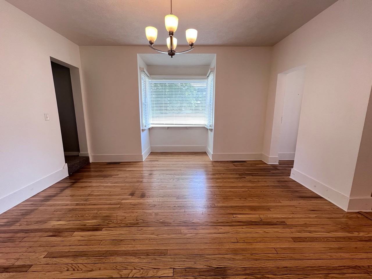 724 Fairview Ave Ne - Photo 3 of 22