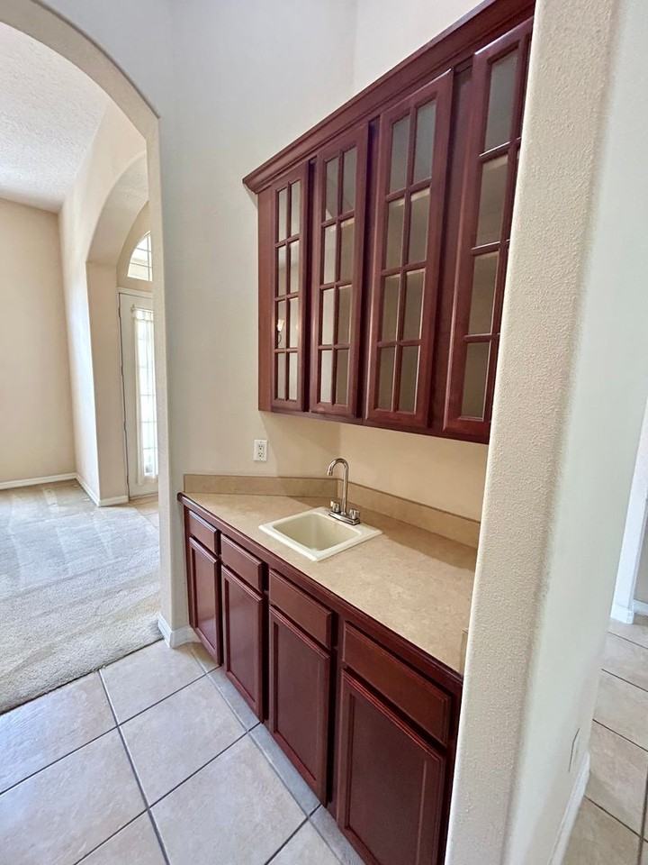 10463 Stone Glen Dr - Photo 7 of 17