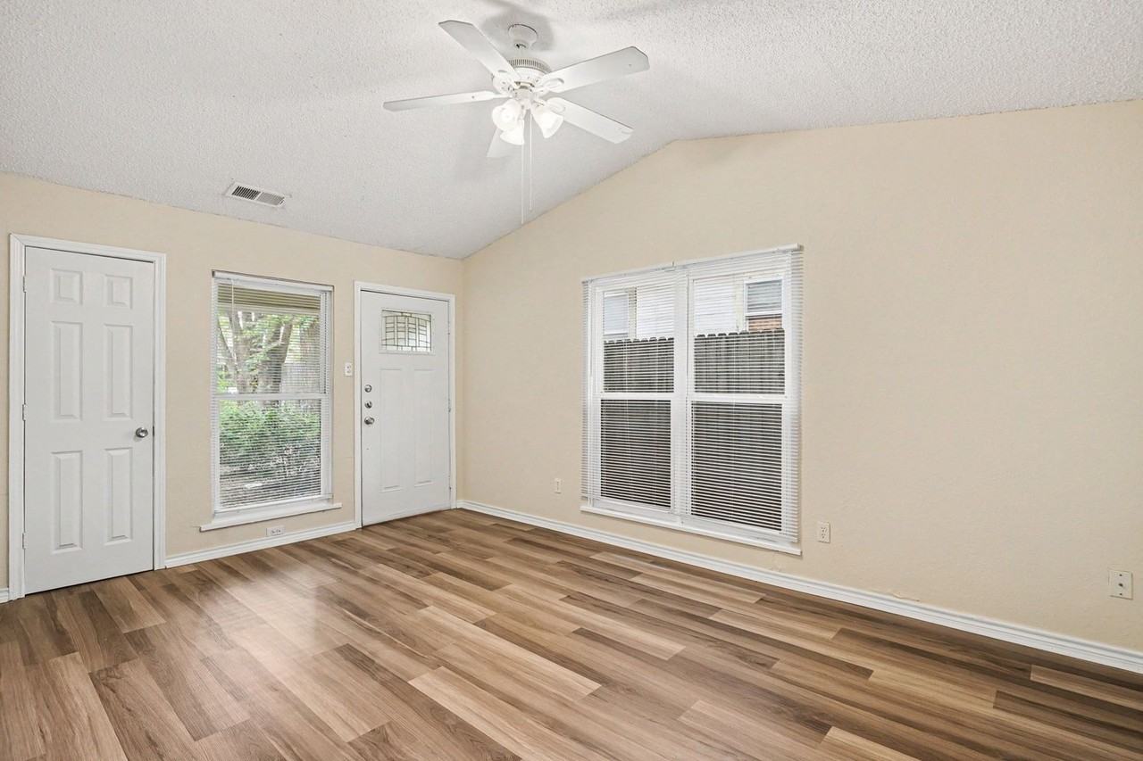1811 Lipscomb St - Photo 4 of 25