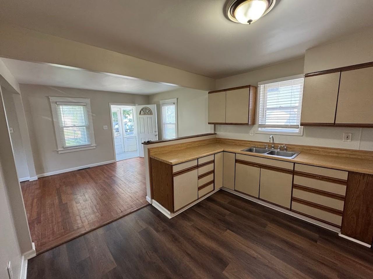 3204 Mcdowell St - Photo 7 of 11