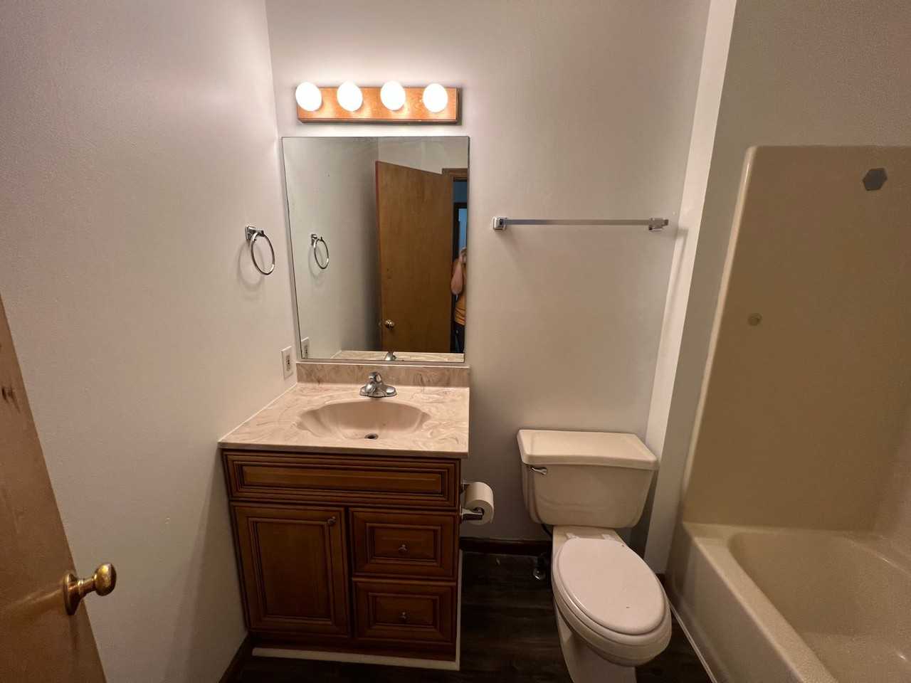 505 W Vine St #4 - Photo 6 of 10