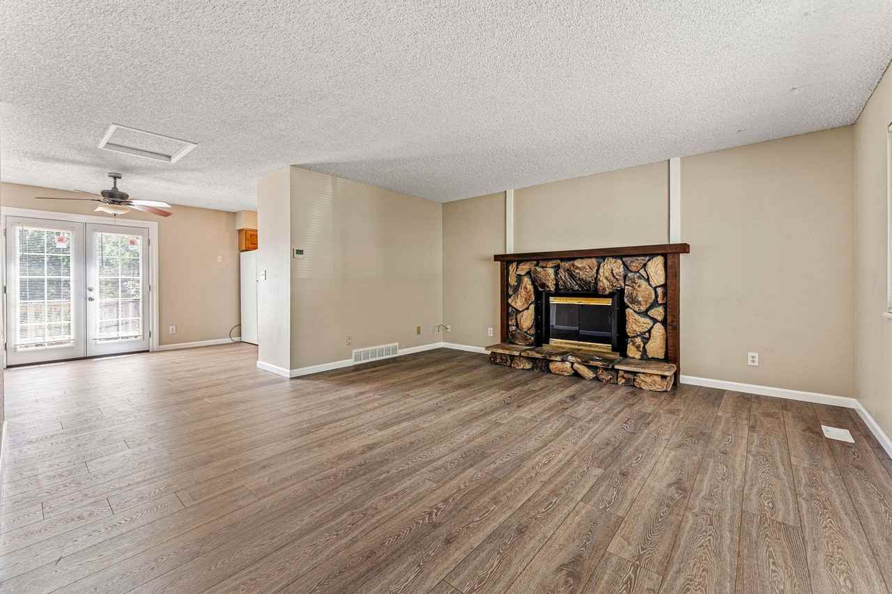 1380 South St - Photo 4 of 29