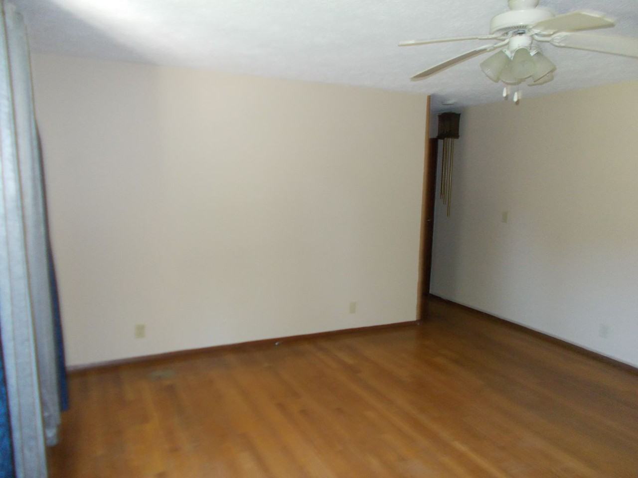 312 Hazelwood Ln - Photo 2 of 14