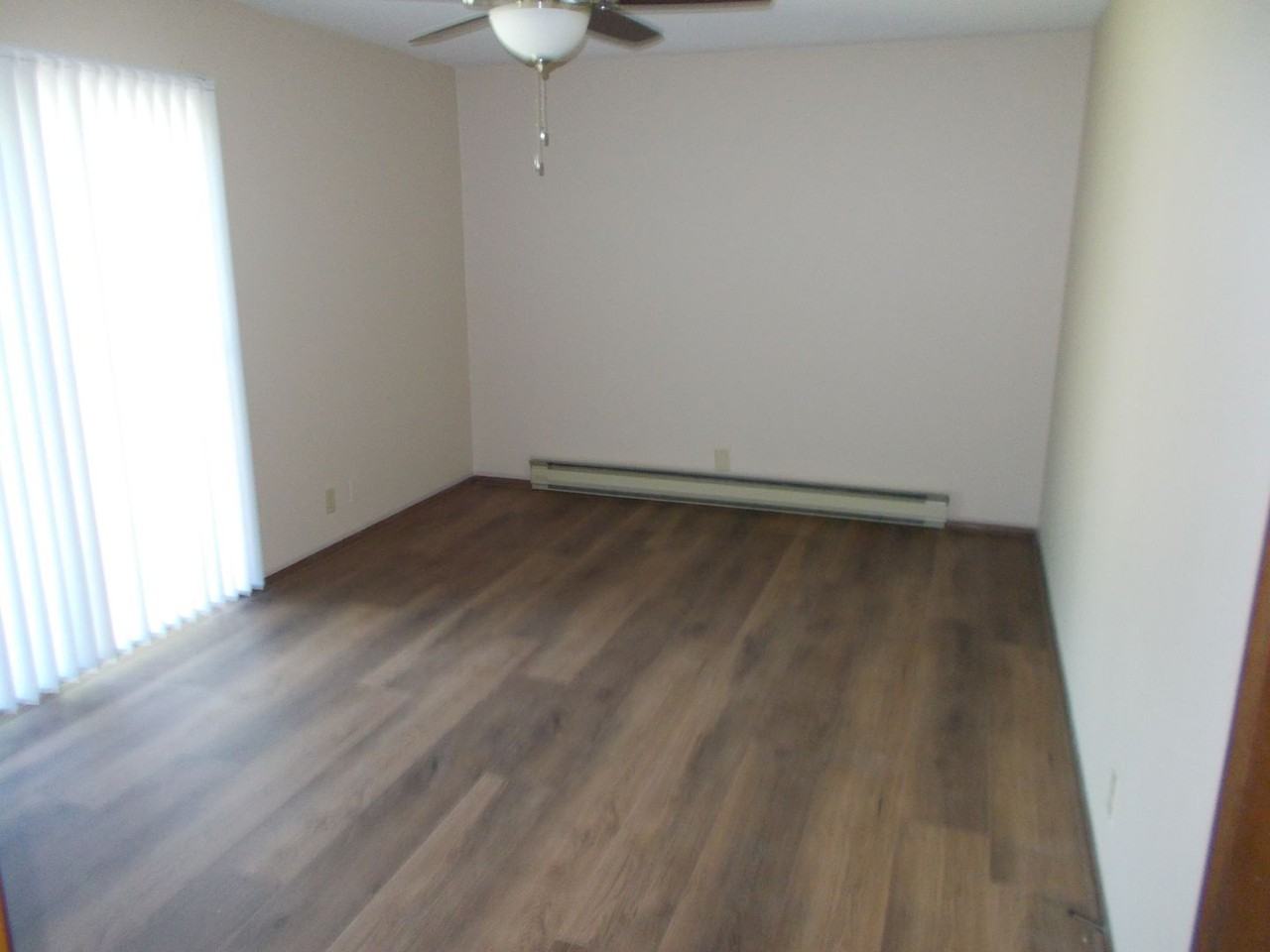 312 Hazelwood Ln - Photo 6 of 14