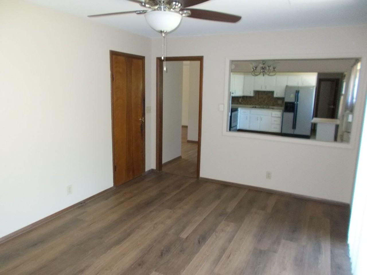 312 Hazelwood Ln - Photo 7 of 14