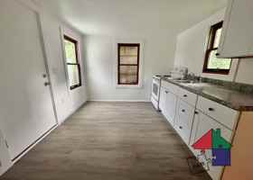 featured image of 214 Pine St ## 216