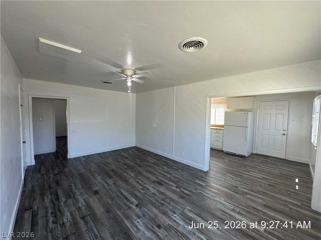 148 W Victory Rd - Photo 5 of 34