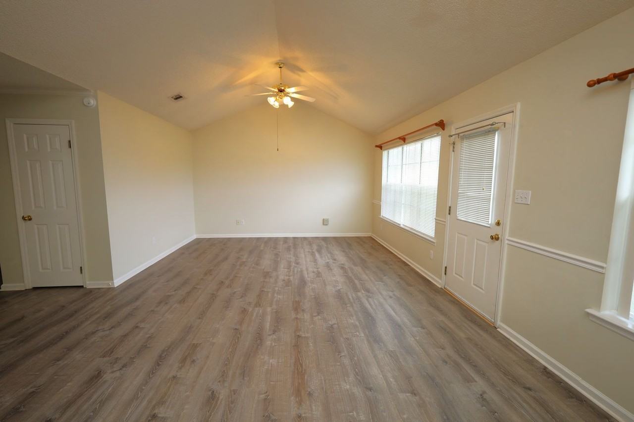 4200 Shadowwood Dr - Photo 2 of 13