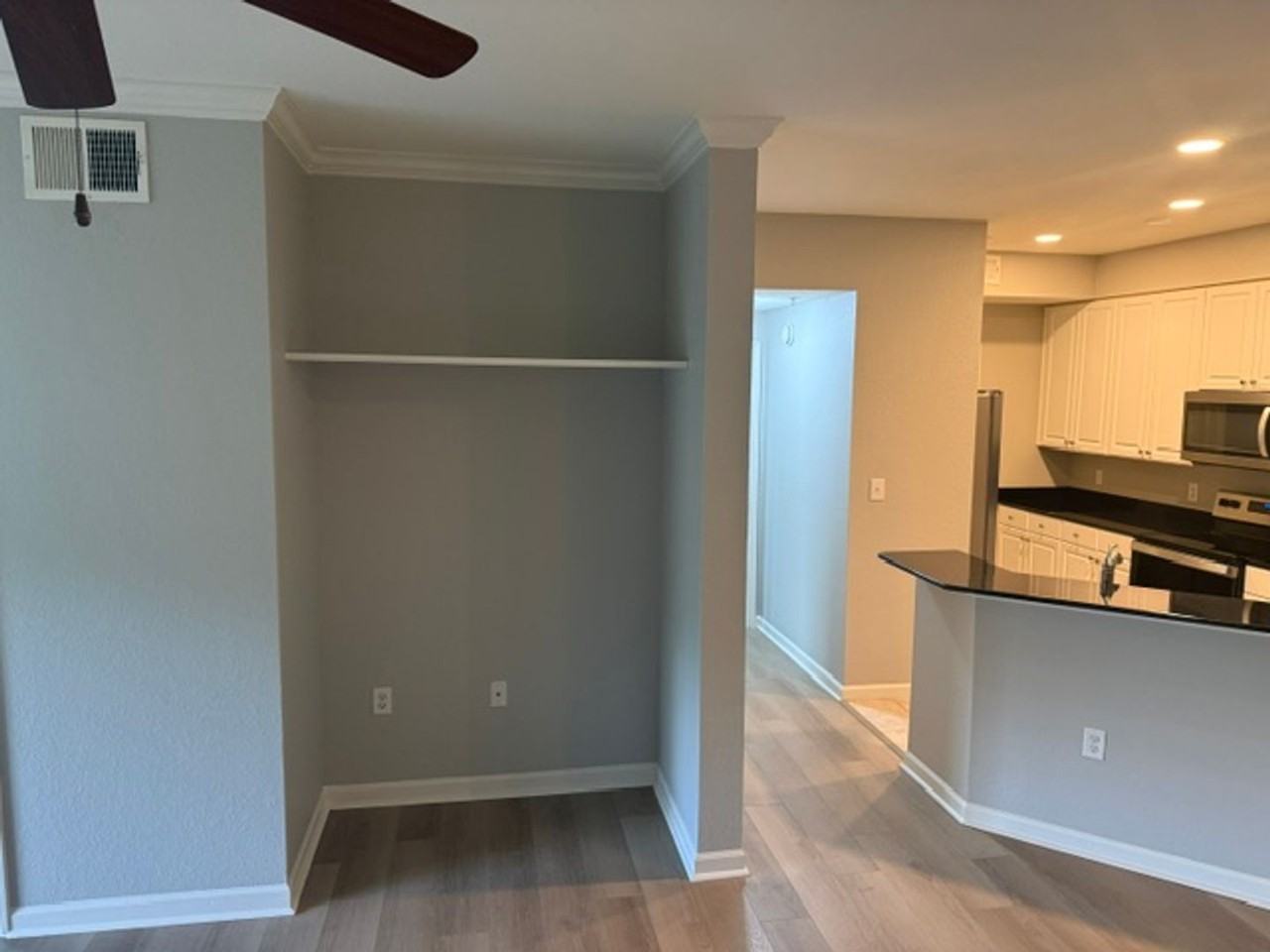 8359 Gate Pkwy W - Photo 4 of 22