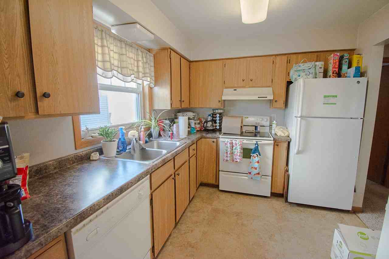 2315 30th Ave Nw - Photo 4 of 12