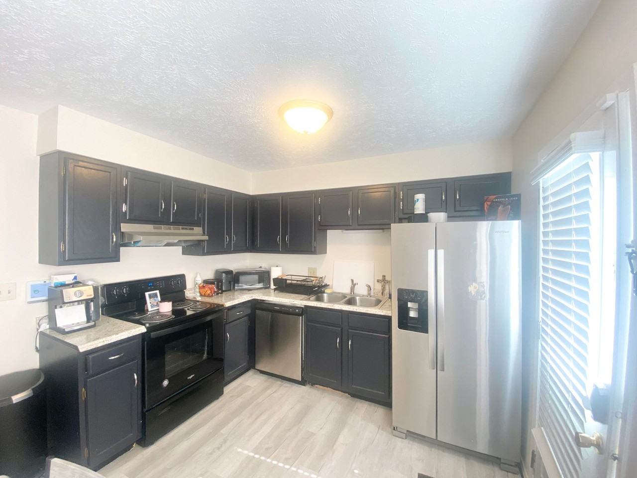 1504 Ensign Dr. - Photo 3 of 10