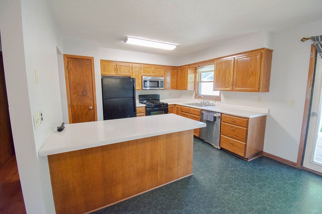 5009 24th Ave Nw - Photo 4 of 27