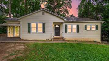 featured image of 125 Clemson St