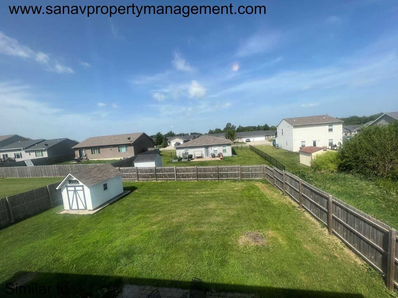 360 Hillside Dr - Photo 3 of 41