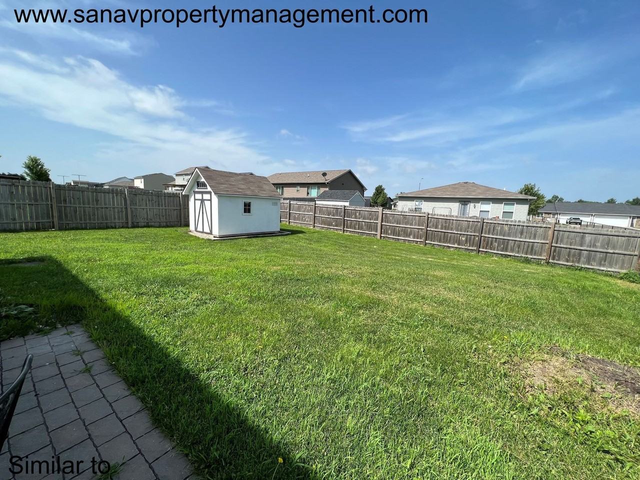 360 Hillside Dr - Photo 6 of 41