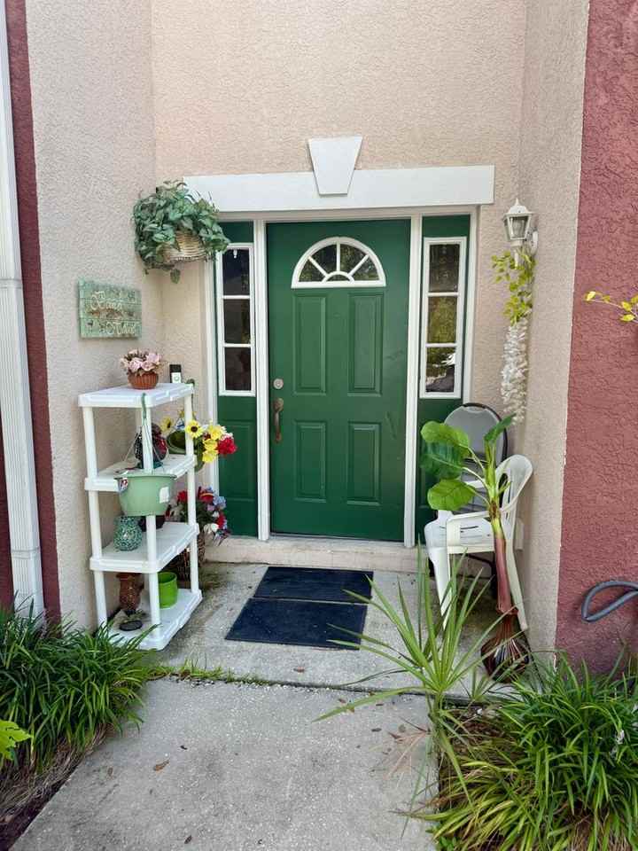 102 N Lady Mary Dr - Photo 2 of 32