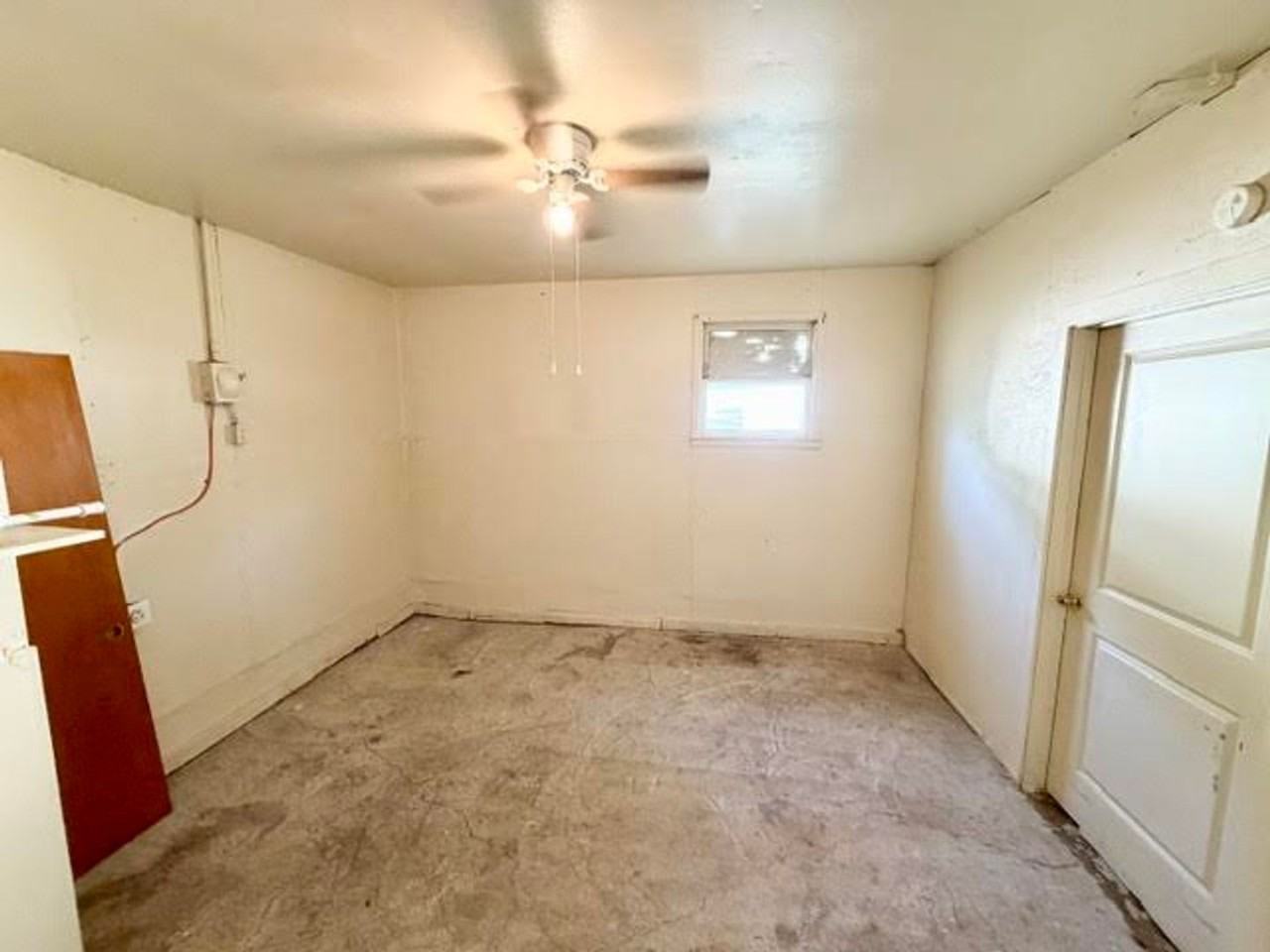 122 Meadowbrook St - Photo 5 of 12