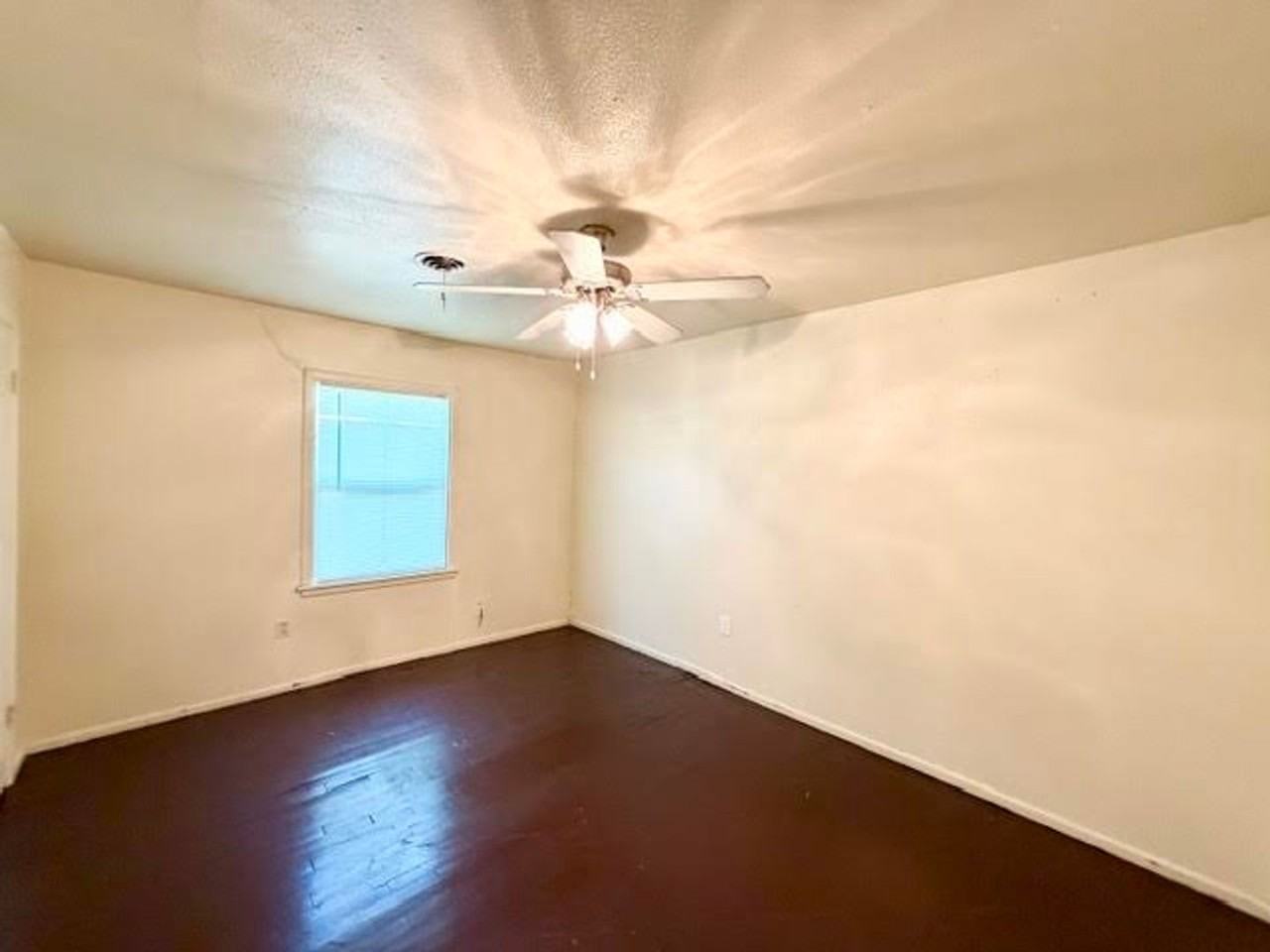 122 Meadowbrook St - Photo 6 of 12