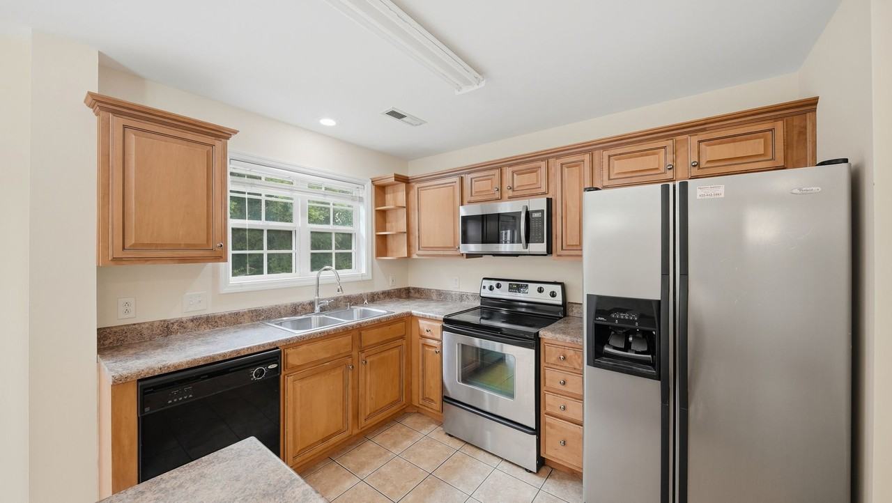 7100 Blossom Cir - Photo 6 of 16