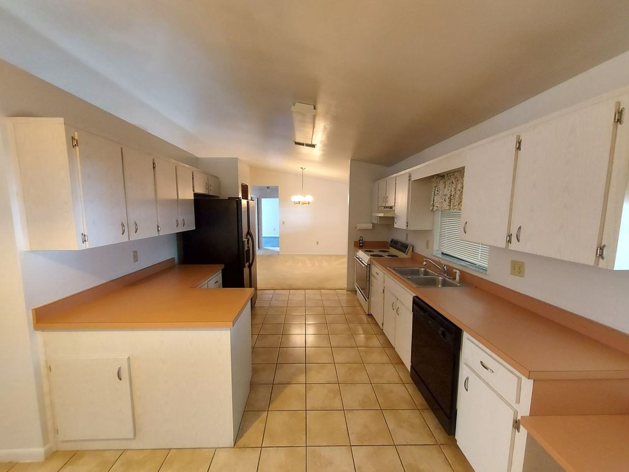9706 Sw 30th Ter - Photo 5 of 16