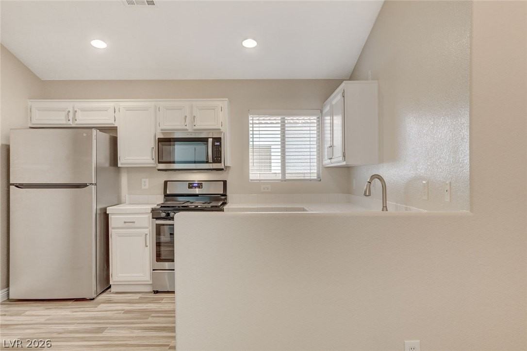 1331 Frost Flower Dr - Photo 6 of 34