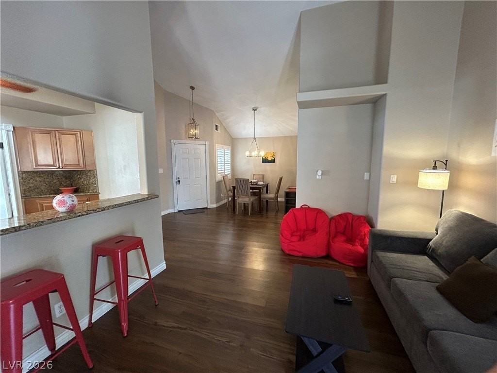 267 Westwind Rd - Photo 4 of 27