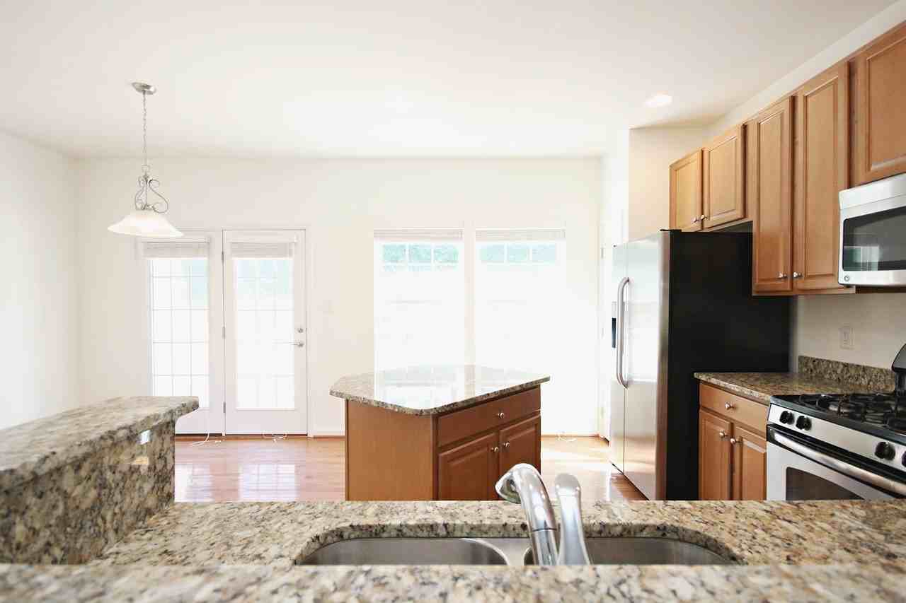 1935 Asheville Dr - Photo 4 of 19