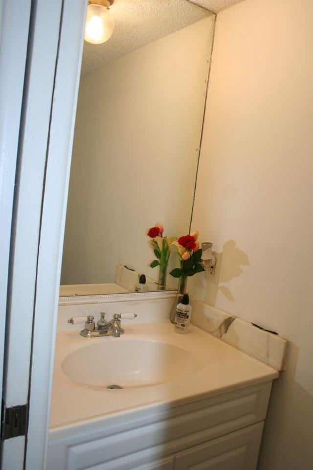2762 S University Dr - Photo 6 of 18