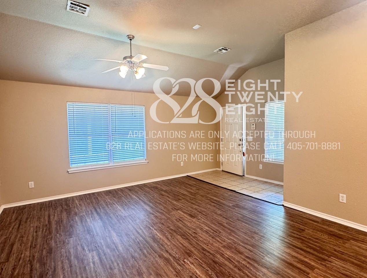927 Beaumont Sq - Photo 6 of 25