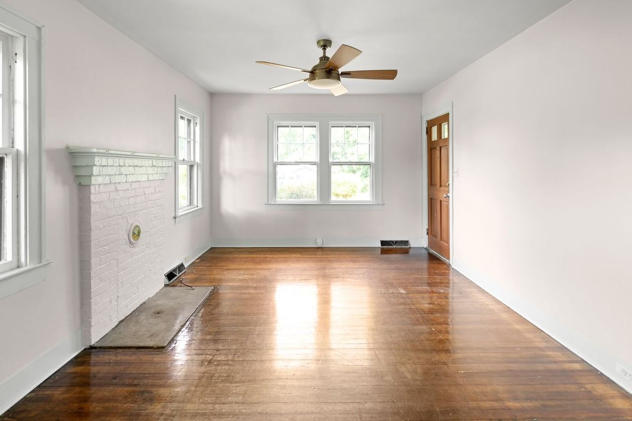 39 Adams St - Photo 2 of 14