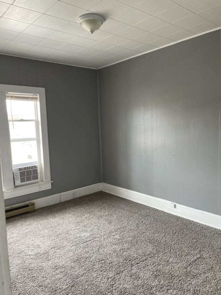 114 13th St - Photo 6 of 14