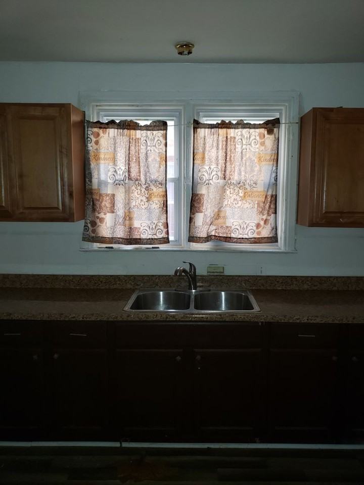 17177 Prairie St - Photo 2 of 20