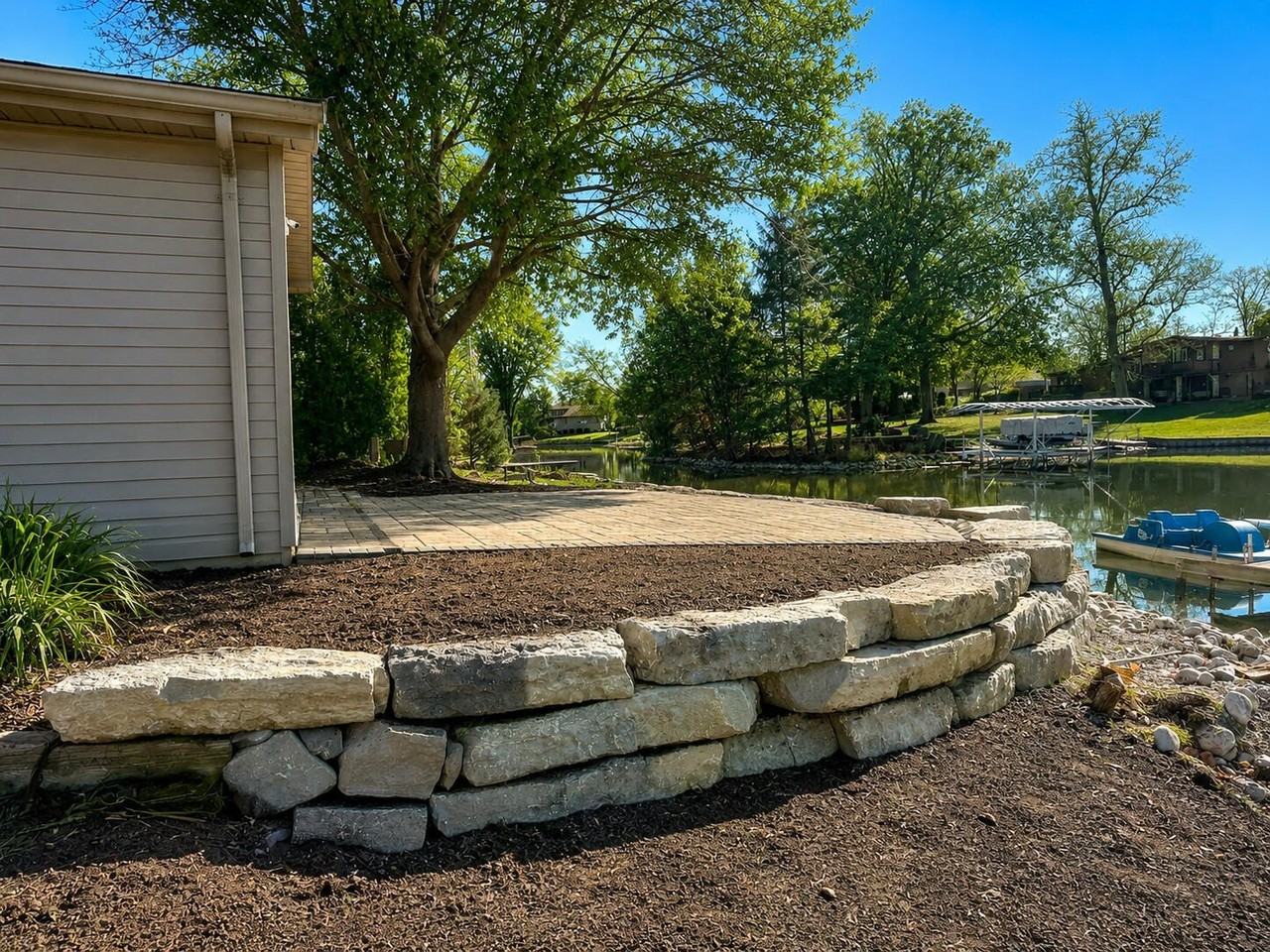10401 Degrand St - Photo 5 of 28