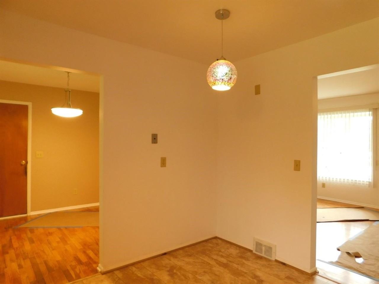 2831 Marshall St - Photo 2 of 17