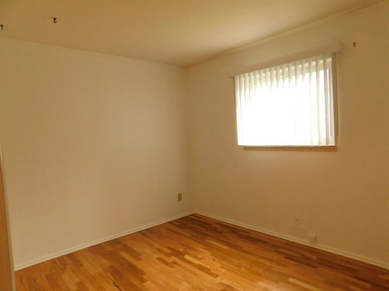 2831 Marshall St - Photo 6 of 17