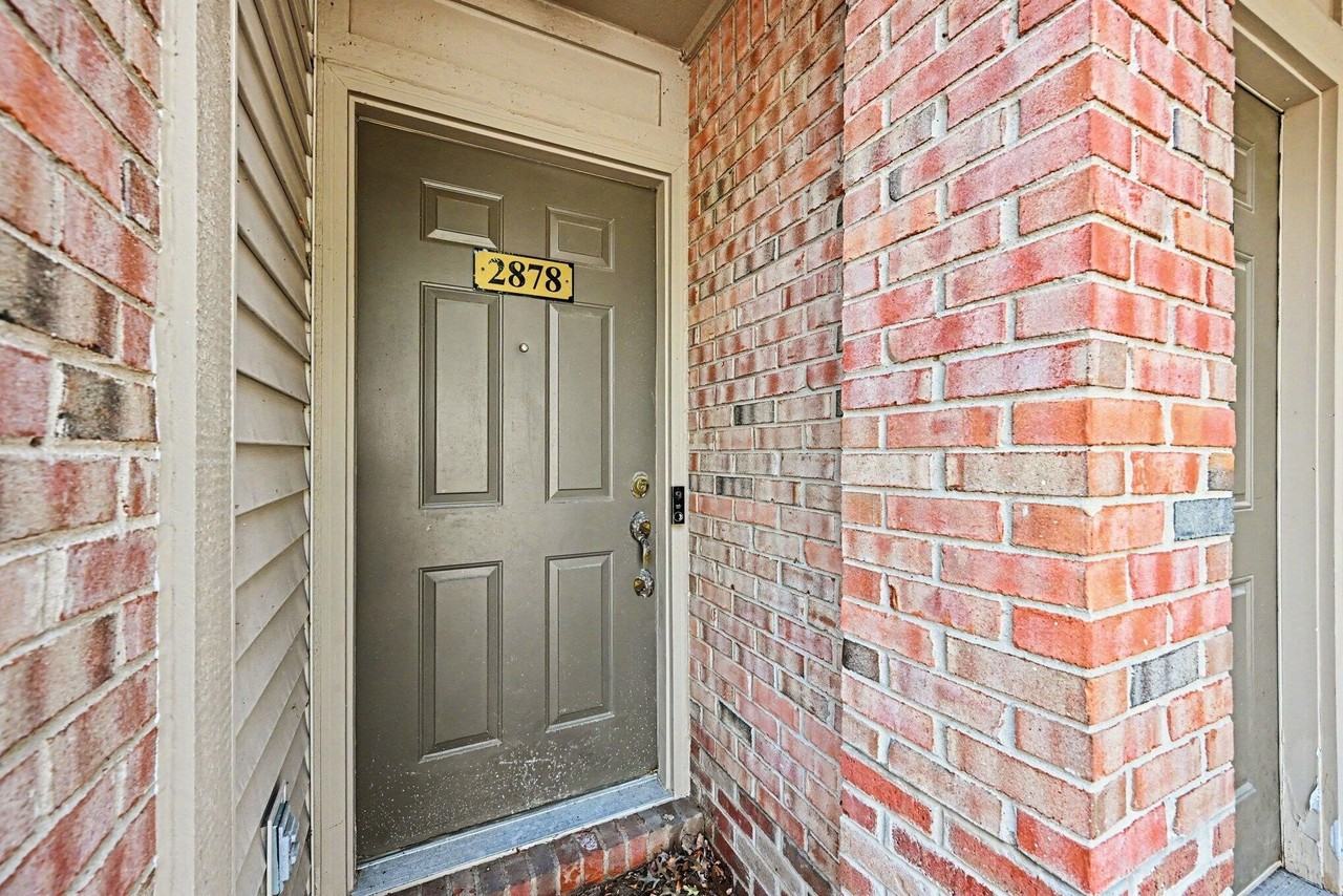 2878 Barclay Way - Photo 3 of 39