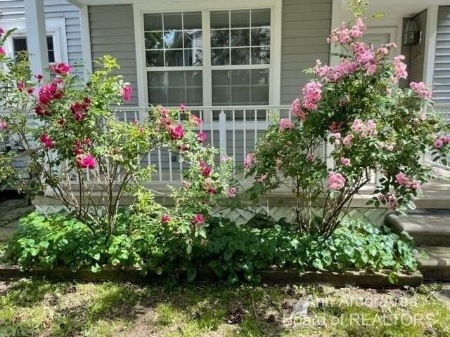 4299 Pine Ridge Ct - Photo 4 of 24