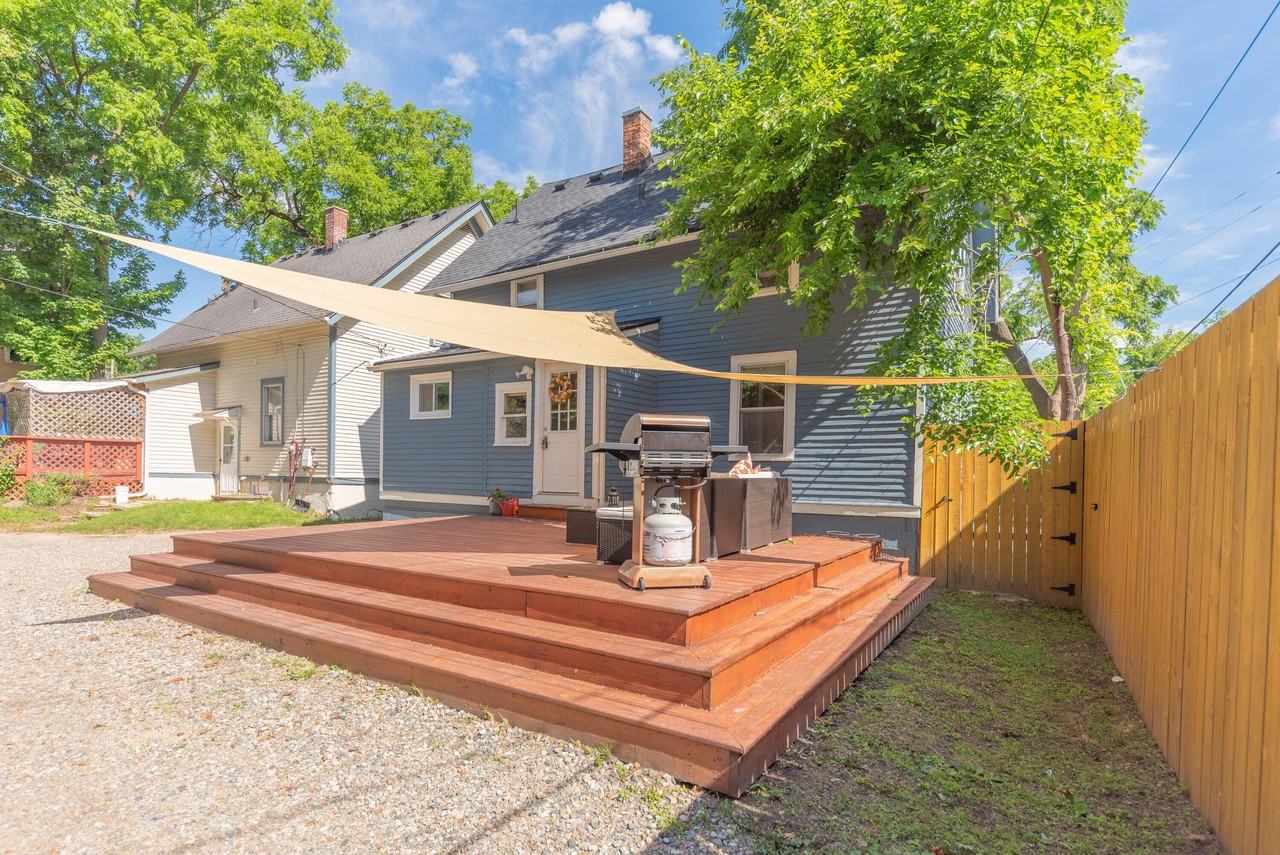 1123 W Huron St - Photo 2 of 50