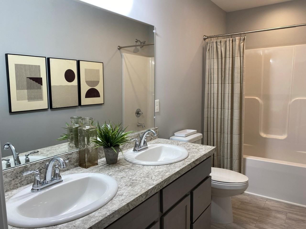 1029 Rebecca St #13 - Photo 7 of 30